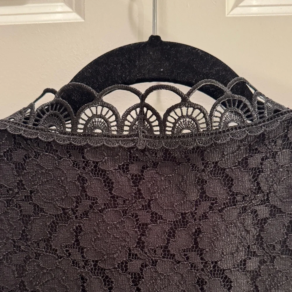 Karl Lagerfeld Black Sleeveless Lace Blouse - Picture 5 of 5